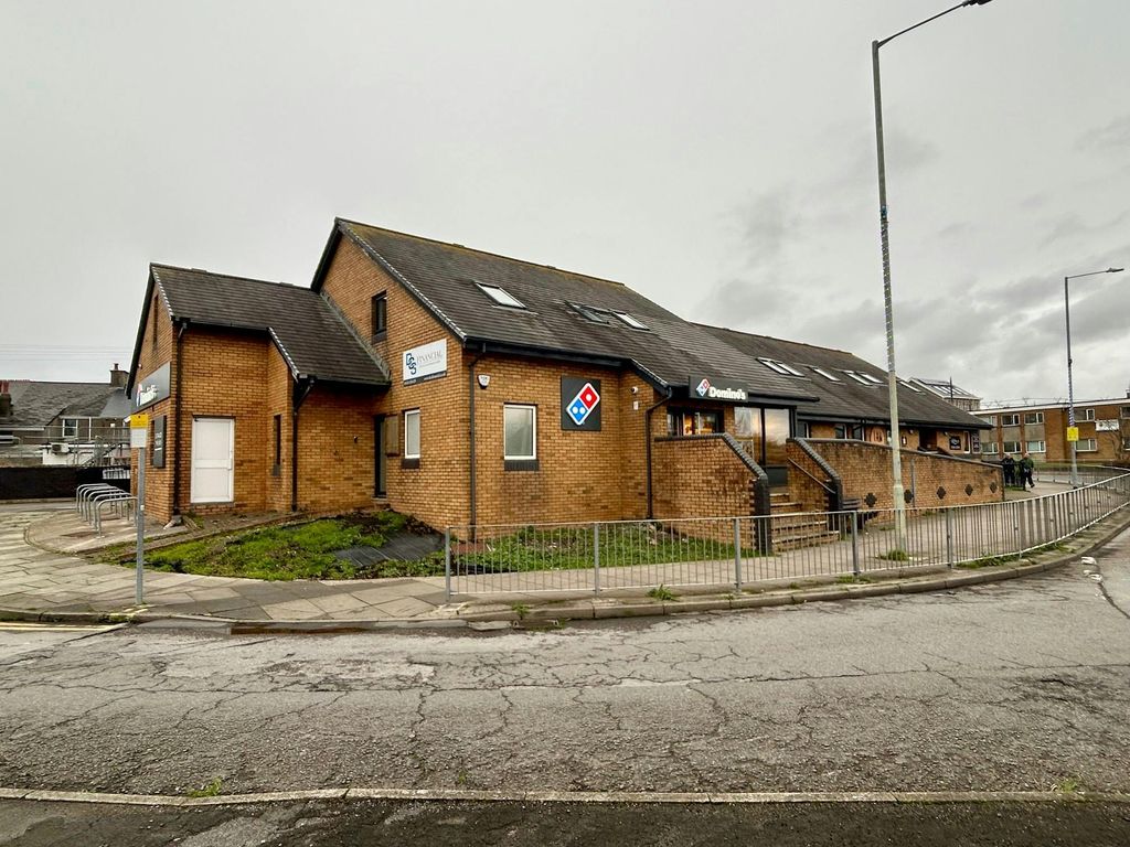 Property photo 1 of 8 Portwayfront.Jpg