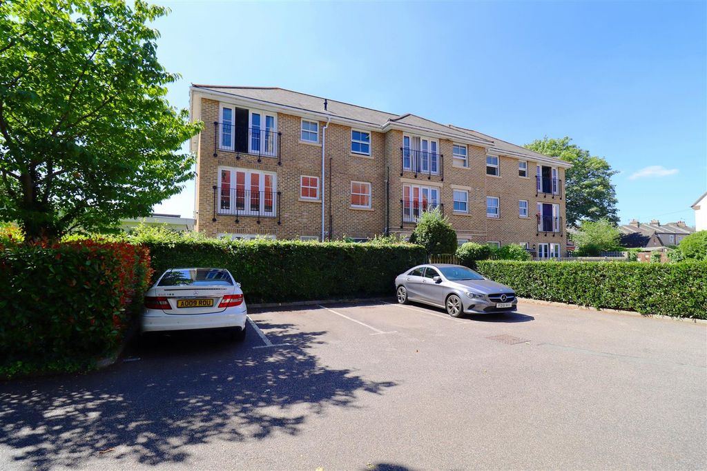 Property photo 1 of 16 Img_4884_Pe.Jpg