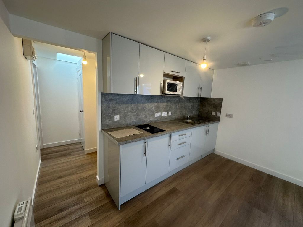 Property photo 3 of 10 Gallery