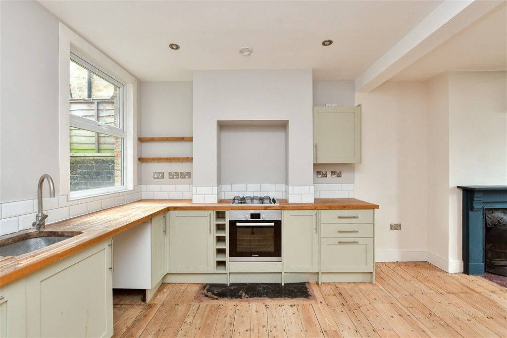 Property photo 2 of 11 Lounge/ Kitchen