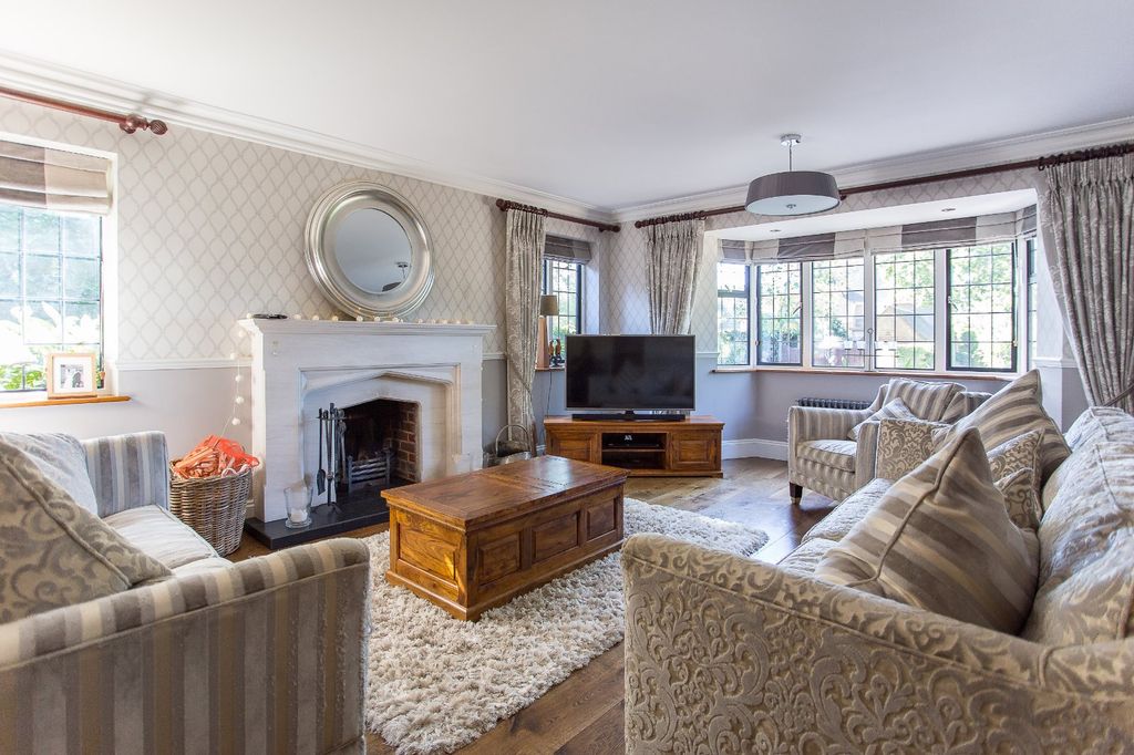 Property photo 3 of 28 Picture No. 31