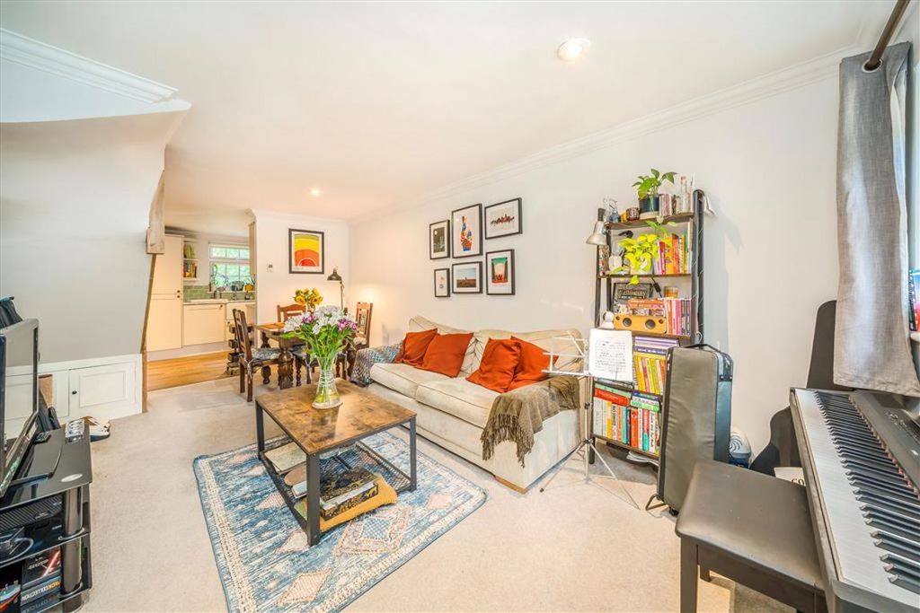 Property photo 2 of 8