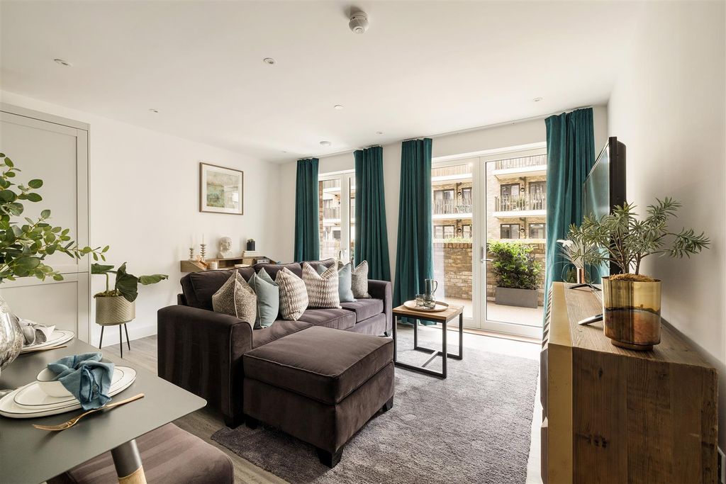 Property photo 1 of 29 Forest Road, E17