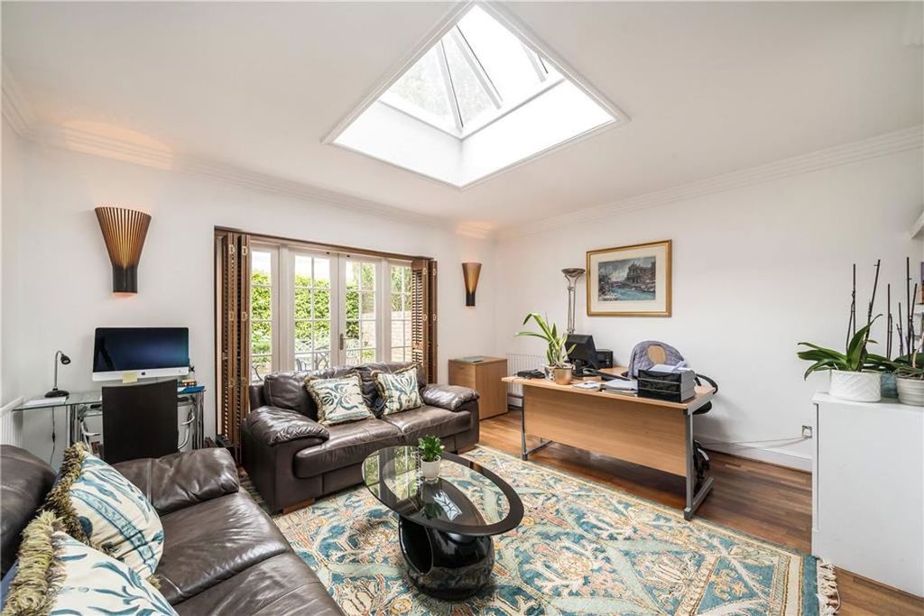 Property photo 2 of 9