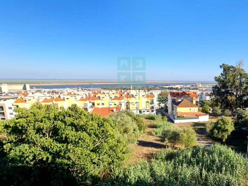 Property photo 1 of 28