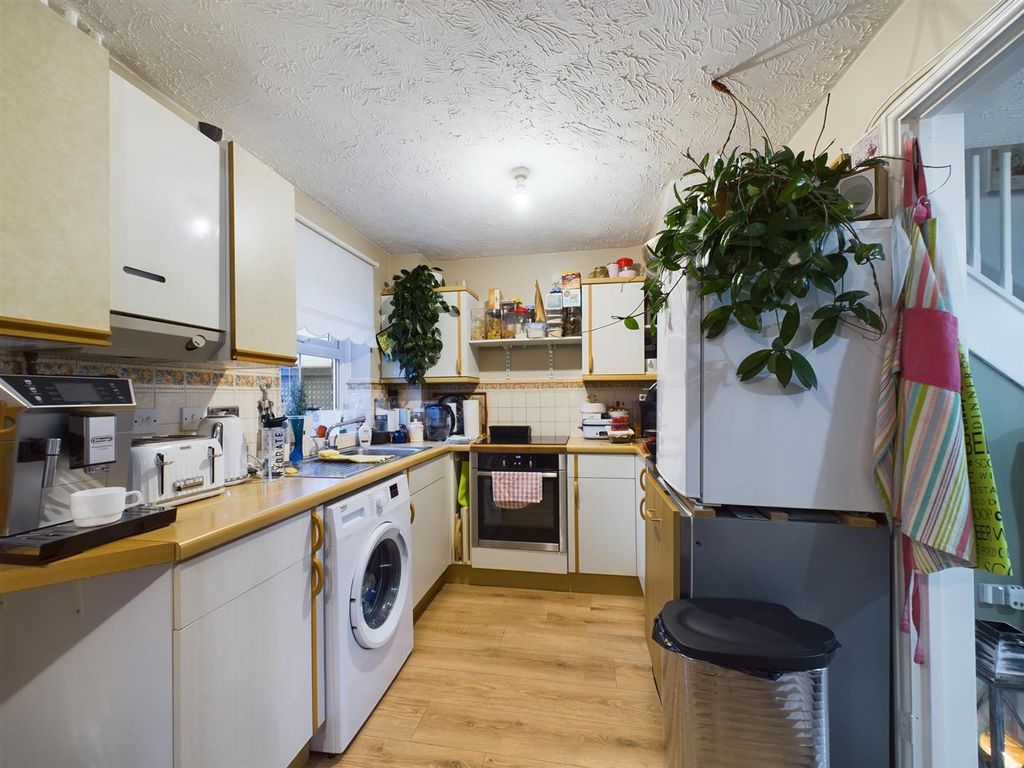 Property photo 3 of 8 Cam02600G0-Pr0153-Still005.Jpg