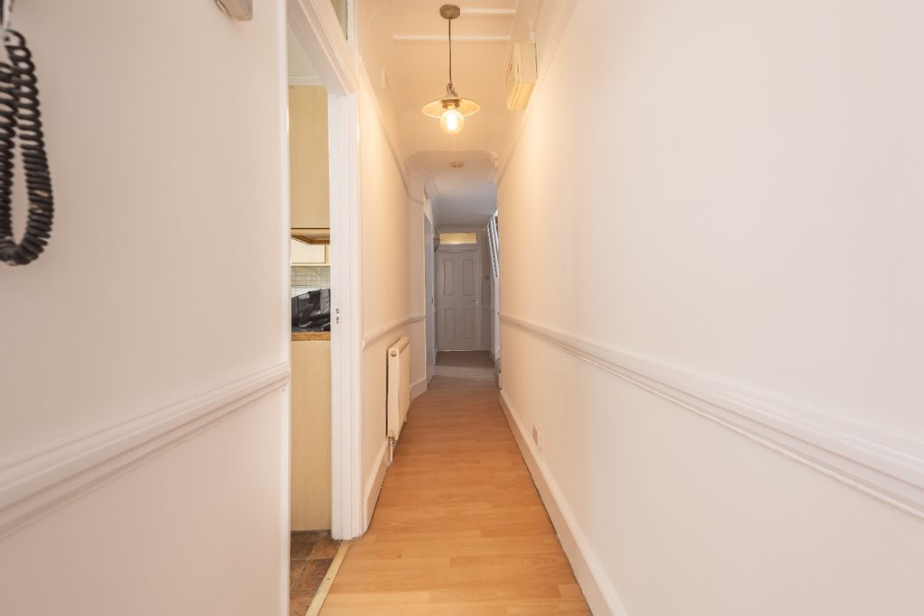 Property photo 3 of 23 4505282
