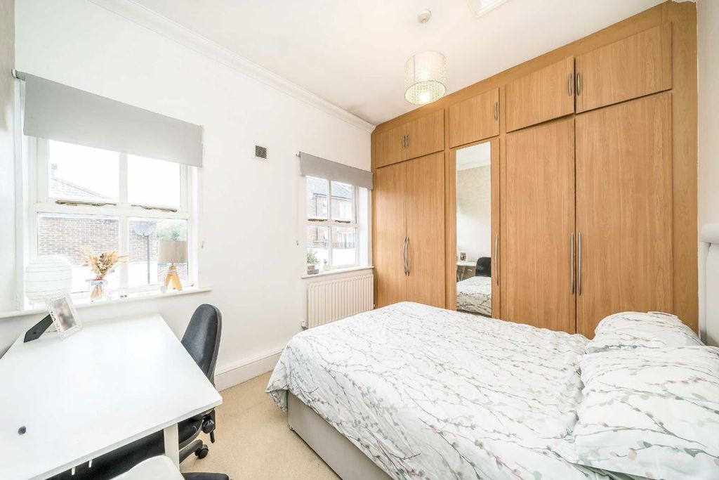 Property photo 3 of 5