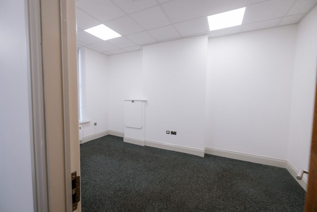 Property photo 3 of 23