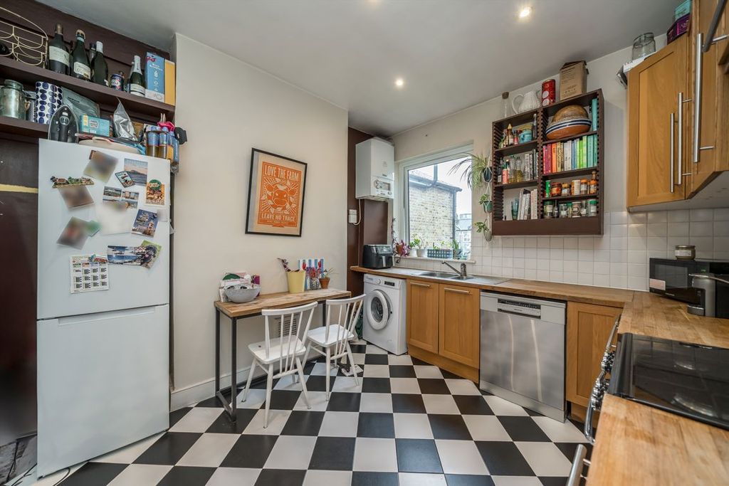 Property photo 3 of 7