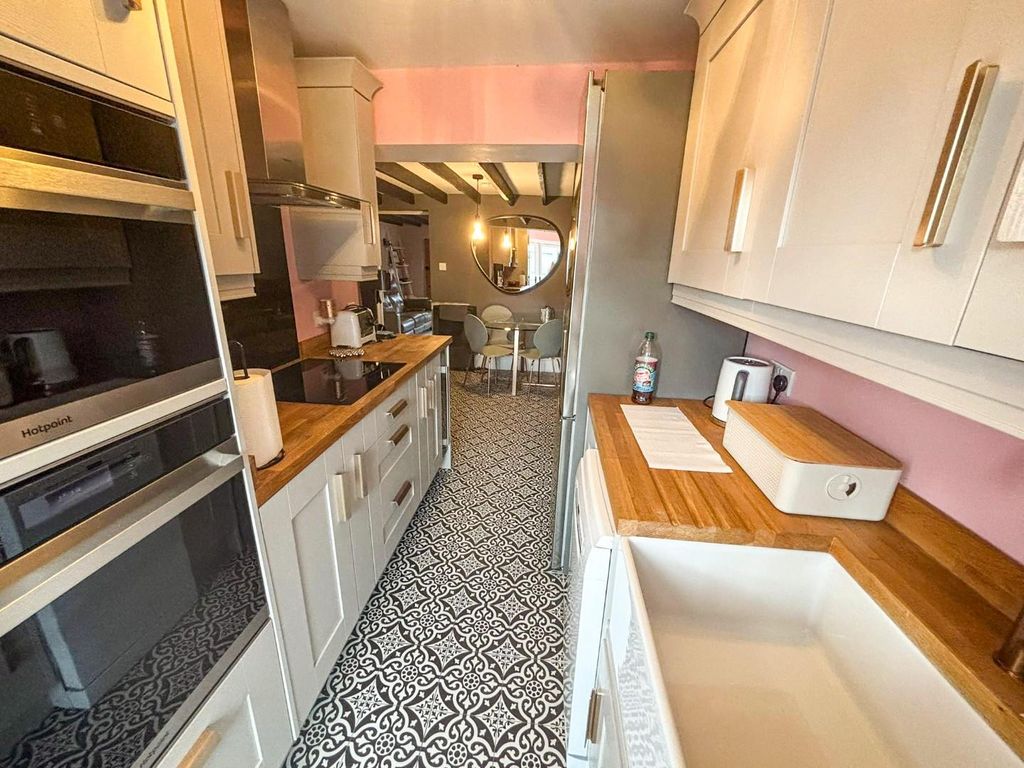 Property photo 3 of 13 Tlc_8Afea395-93Df-4302-Bbe8-6Fa069Ea04Dd_Bdf5228.J