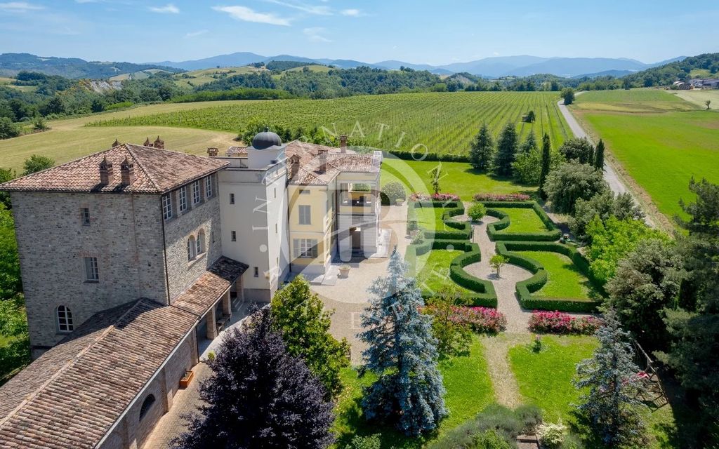 Property photo 1 of 30