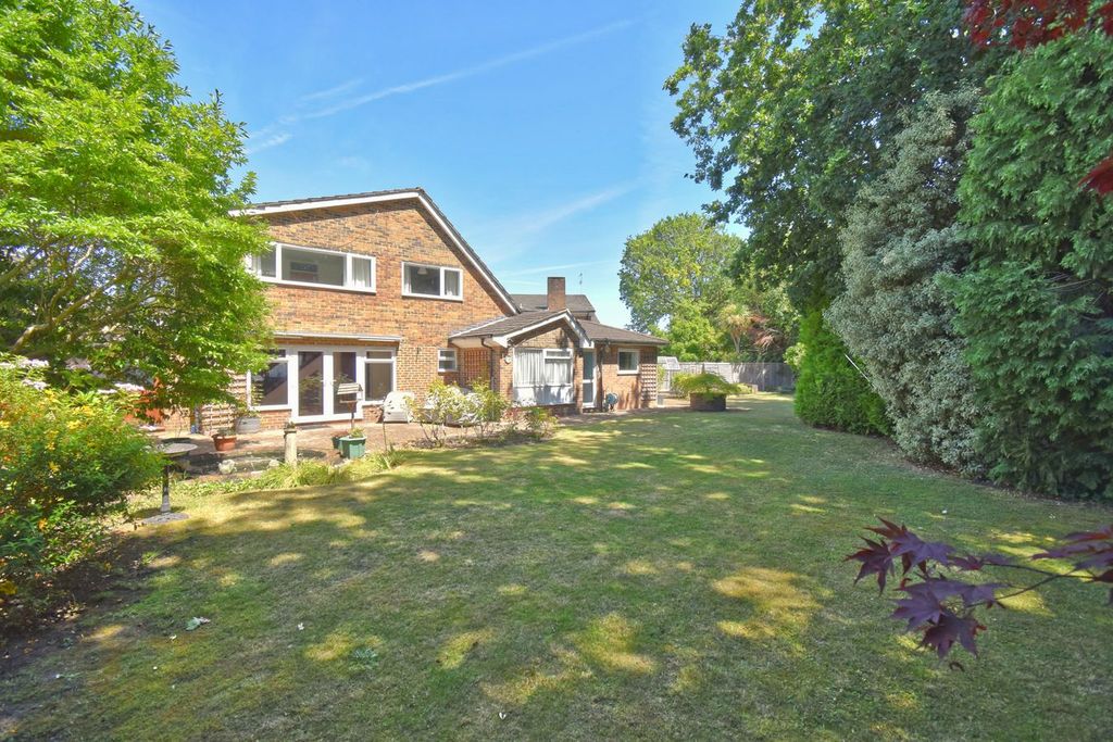 Property photo 2 of 13