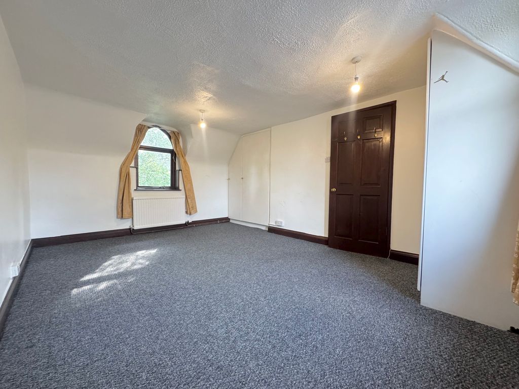 Property photo 3 of 17 View