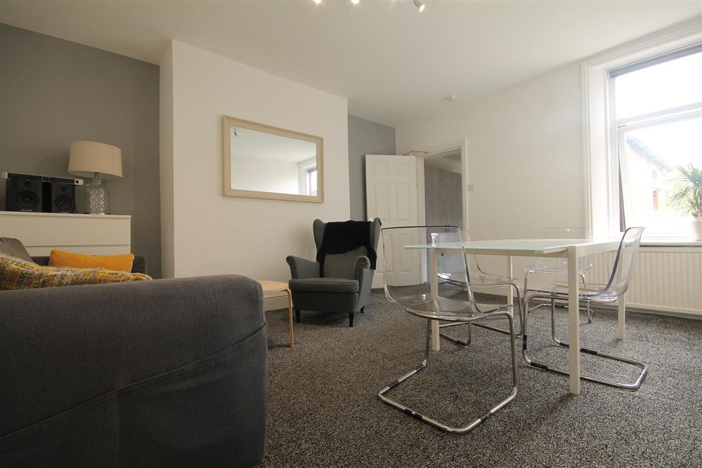 Property photo 1 of 9 1.Jpg