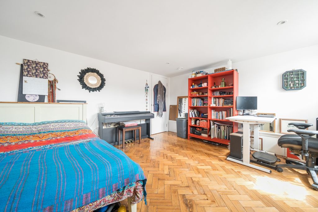 Additional image 10 of 3 bed flat for saleThe Old School, Geneva Place, Bideford, Devon EX39