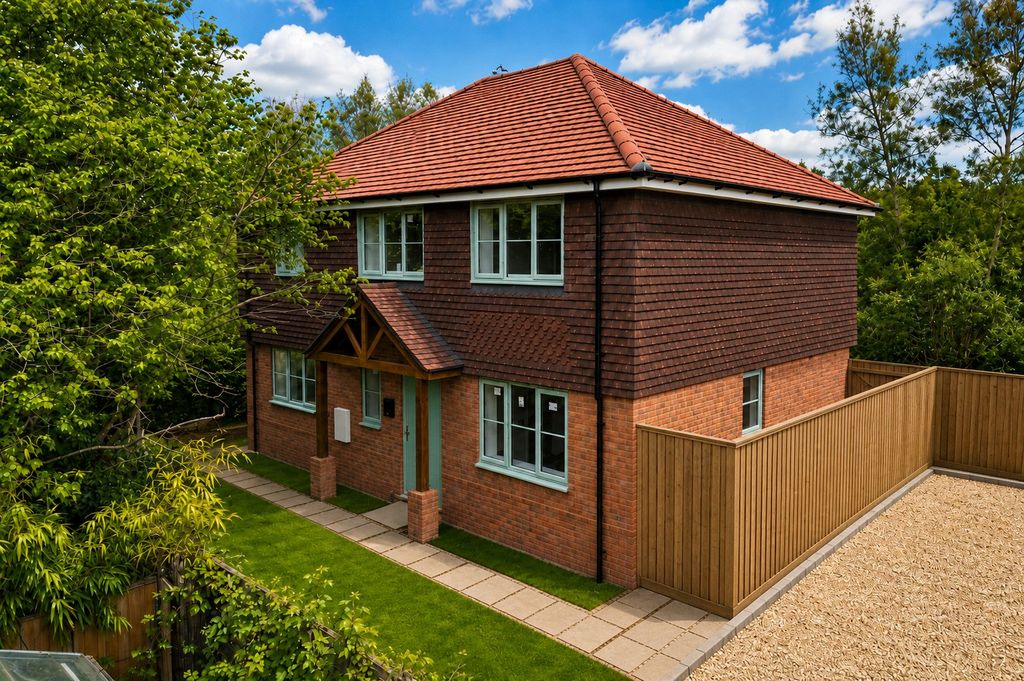 Property photo 1 of 10 External