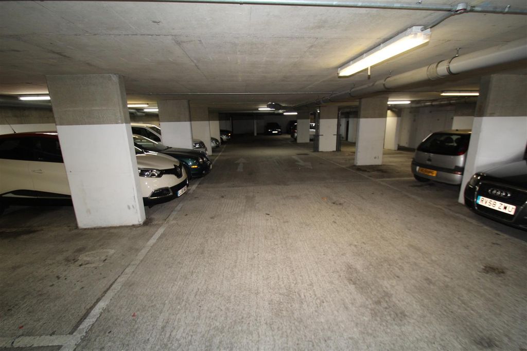 Property photo 1 of 14 Full Description