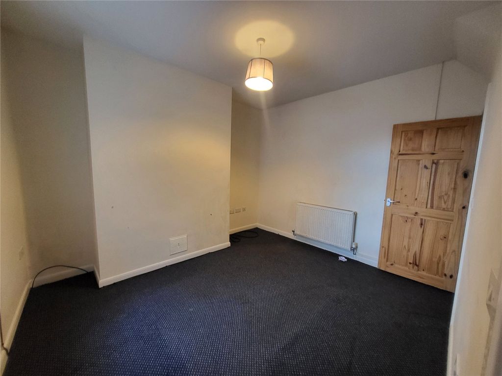 Property photo 3 of 8 Picture No. 04