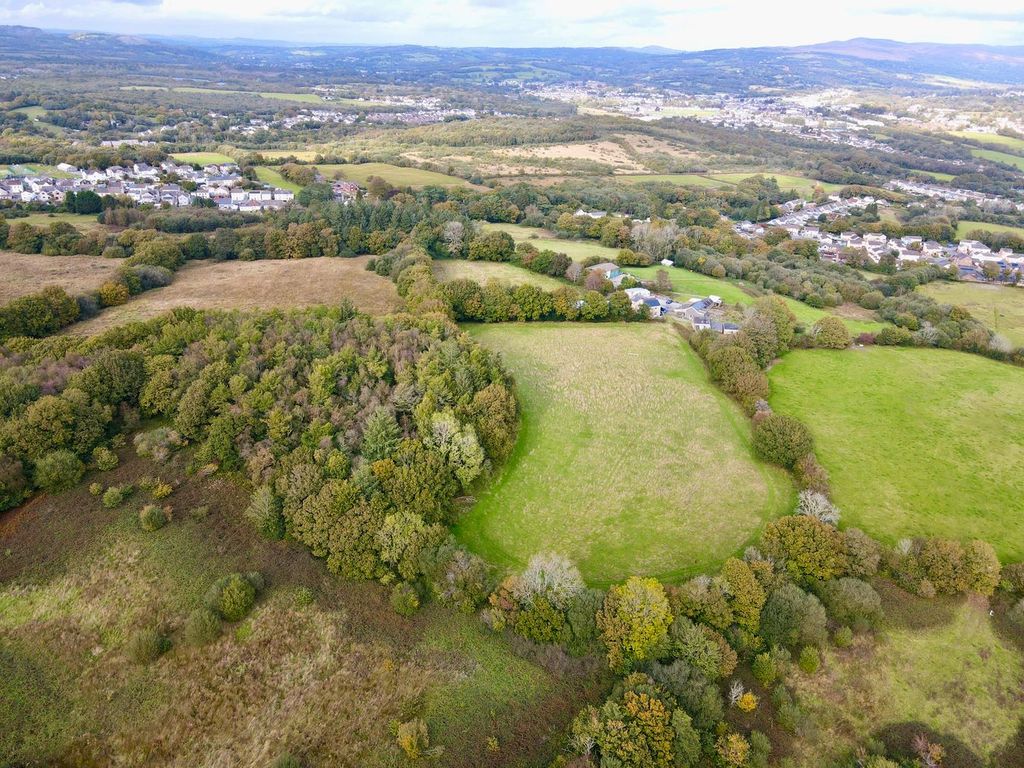 Property photo 2 of 37