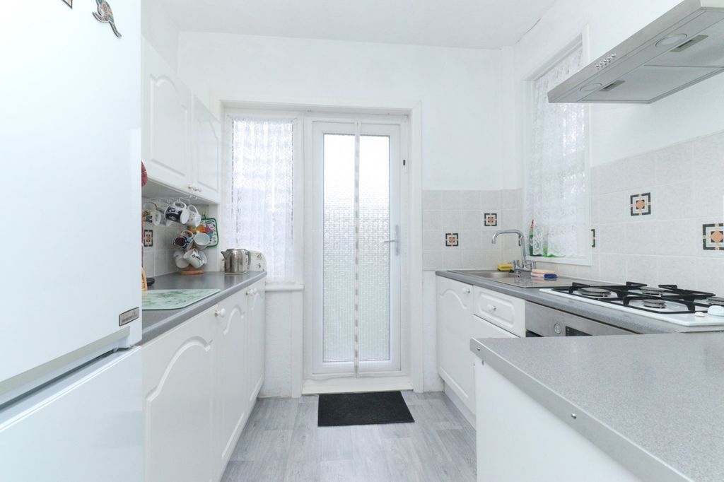 Property photo 3 of 10 Picture 3