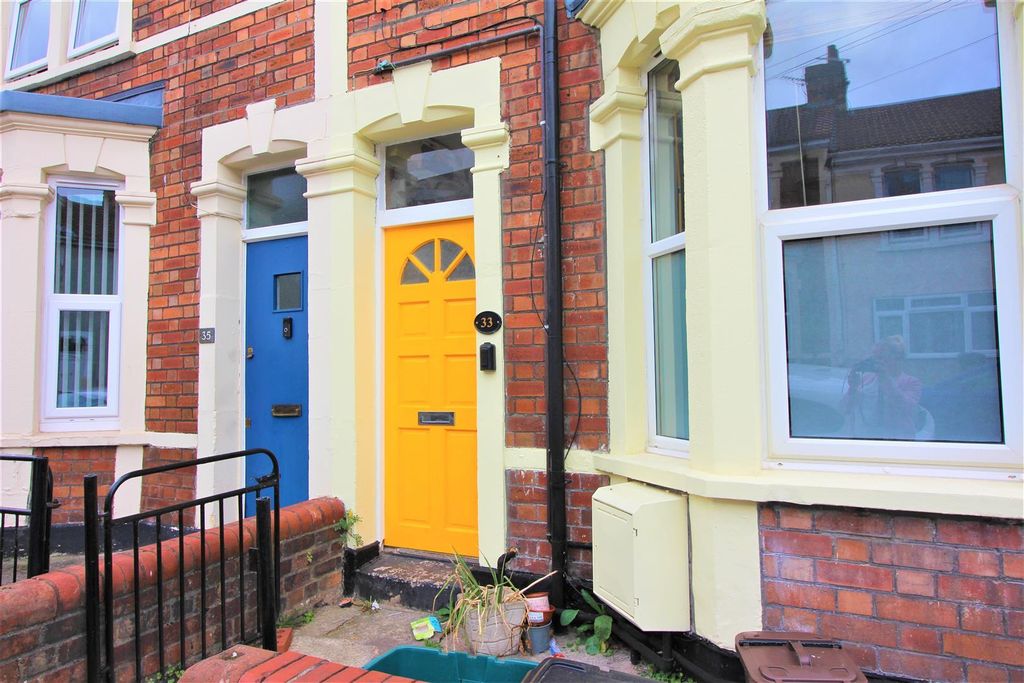 Property photo 1 of 7