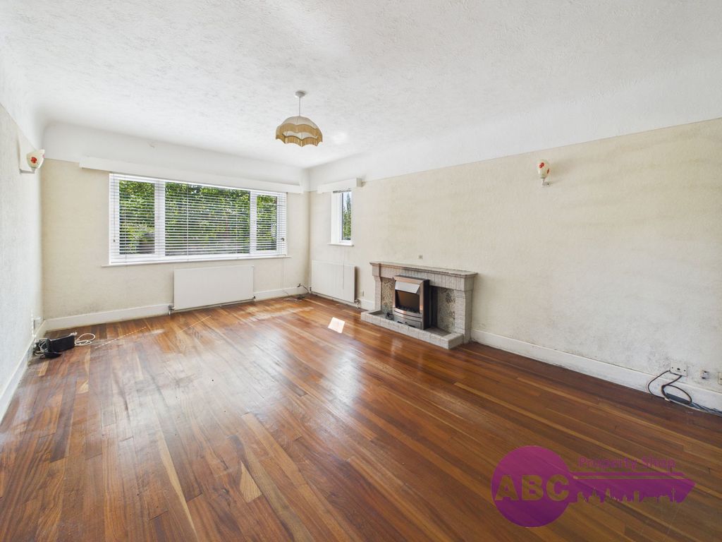 Property photo 2 of 60