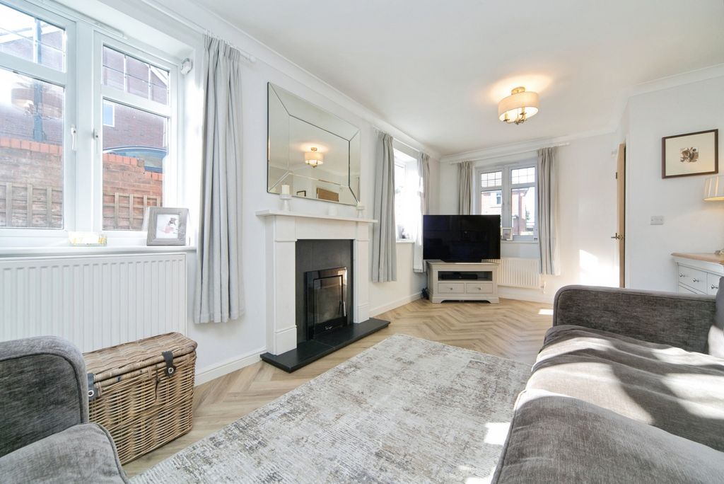 Property photo 3 of 20 Pbox-Img.Jpg