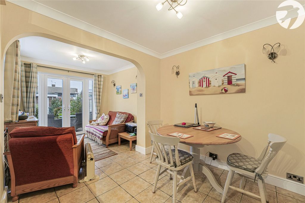 Property photo 3 of 27 Kitchen Diner