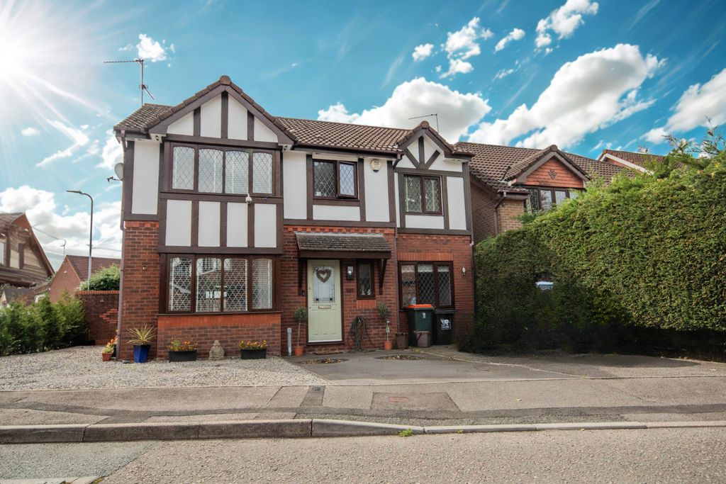 Property photo 1 of 32