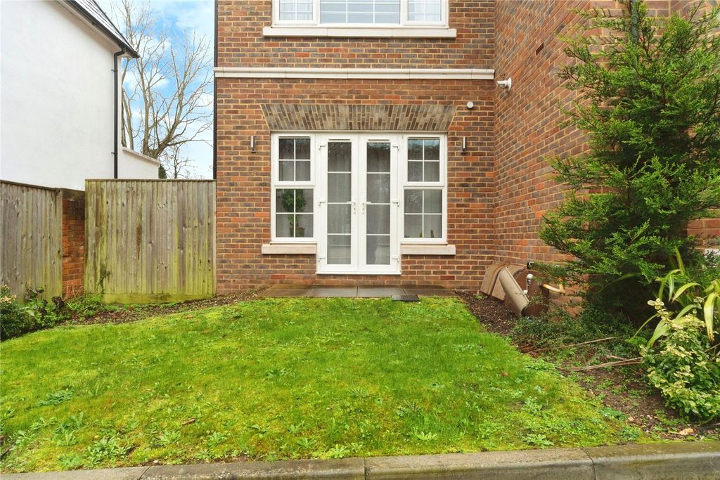 Property photo 2 of 13 Photography