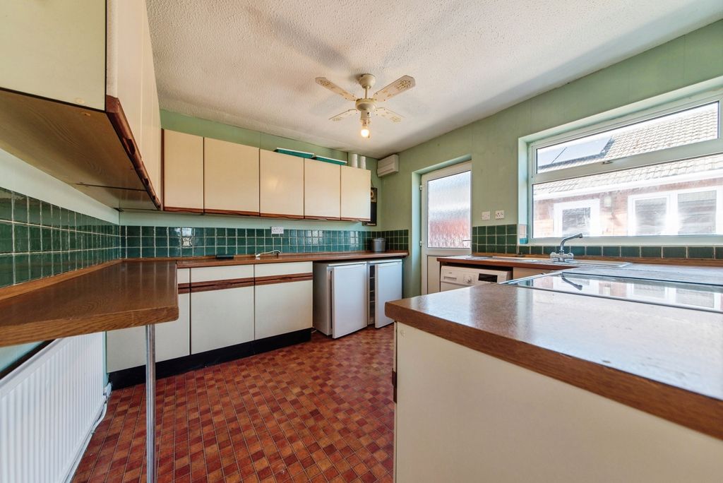 Property photo 3 of 12 Pbox-Img.Jpg