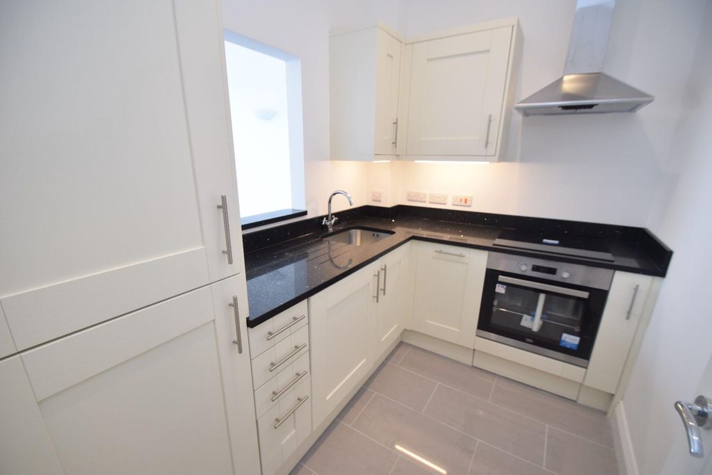 Property photo 2 of 7 3 Beauchamp Court Kitchen.Jpg