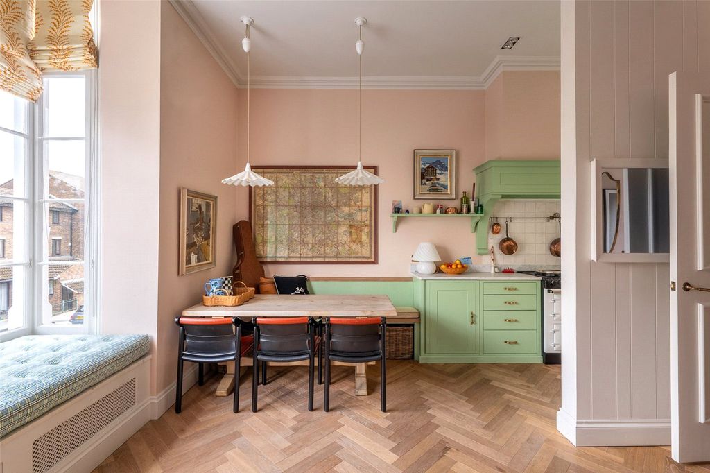 Property photo 1 of 11 Dining