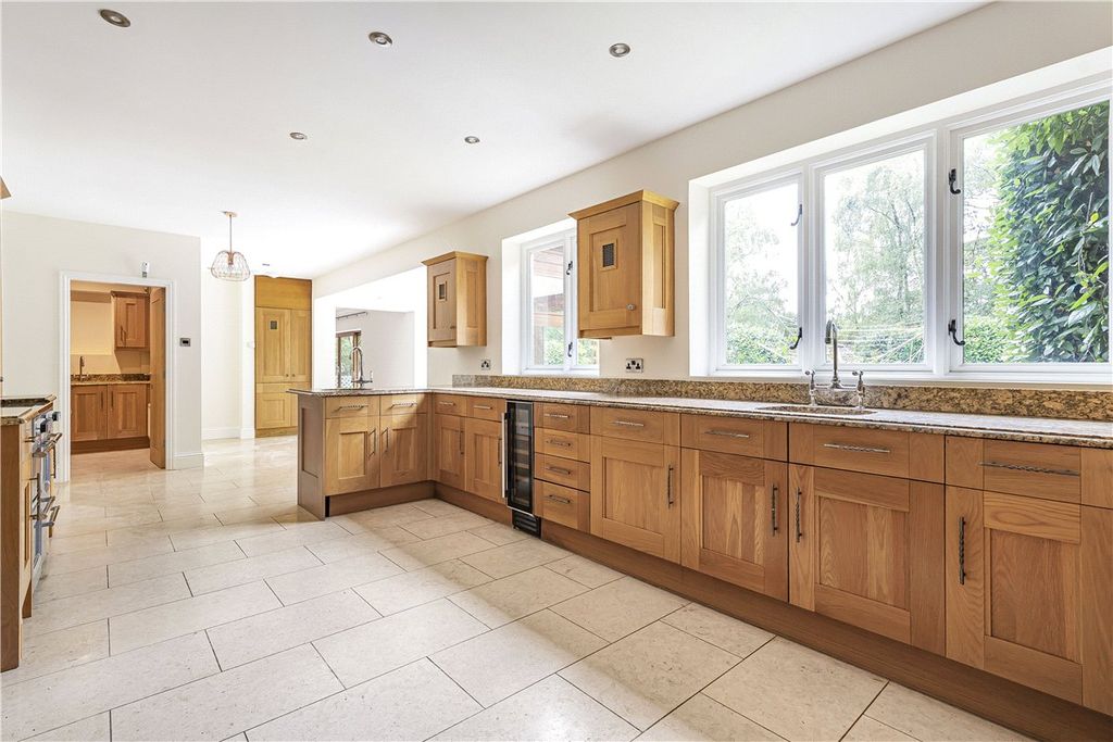 Property photo 2 of 36 Picture No. 02