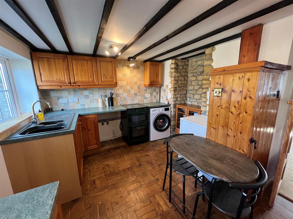 Property photo 2 of 14 Kitchen 1.Jpg