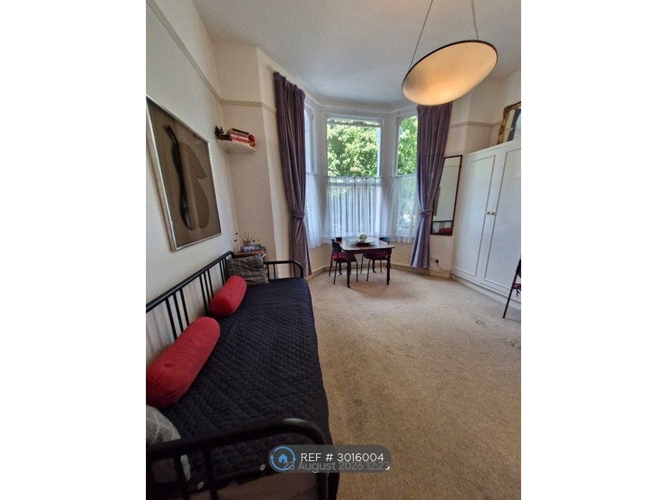 Property photo 3 of 11