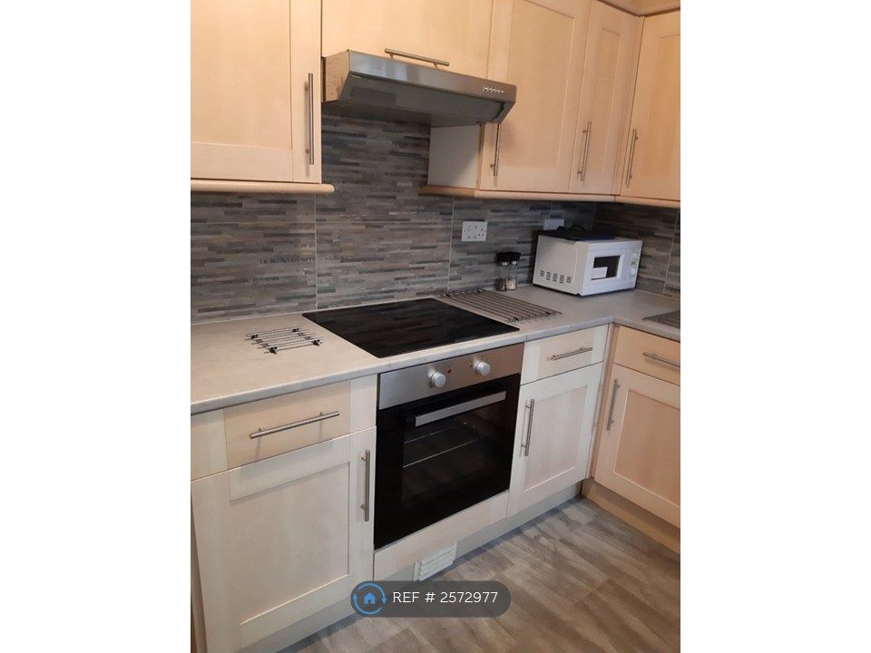 Property photo 3 of 11 Kitchen With Fitted Oven &amp; Hob