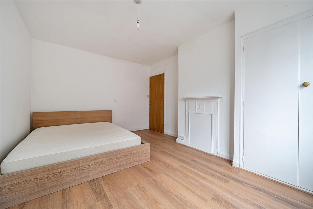 Property photo 3 of 12 1424459-12-69B3Fdfa20B78.Jpg