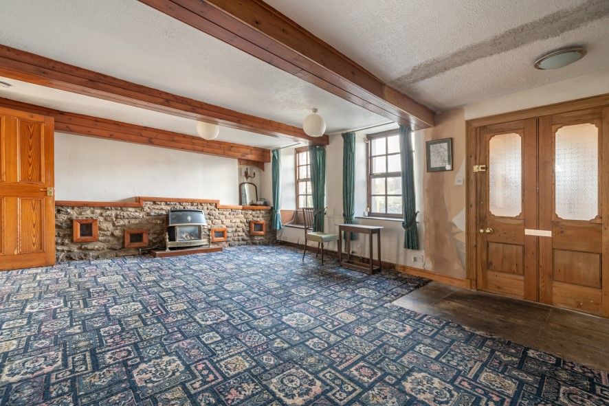 Property photo 3 of 11