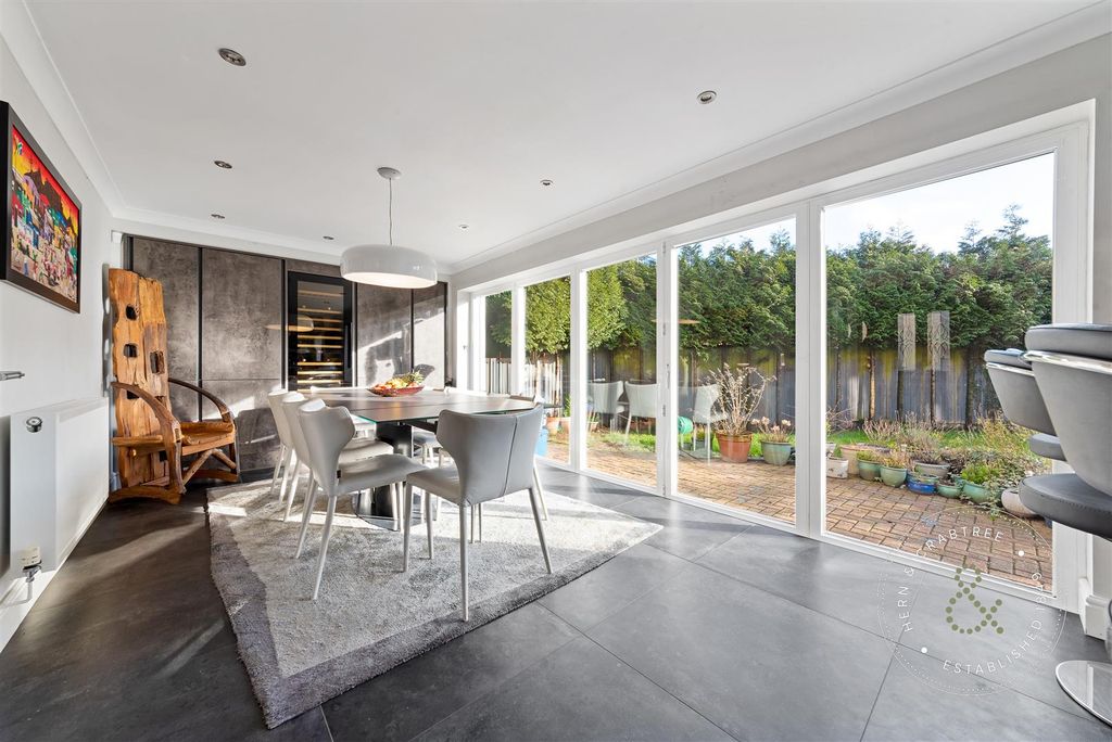 Property photo 2 of 38 Hern And Crabtree-704.Jpg