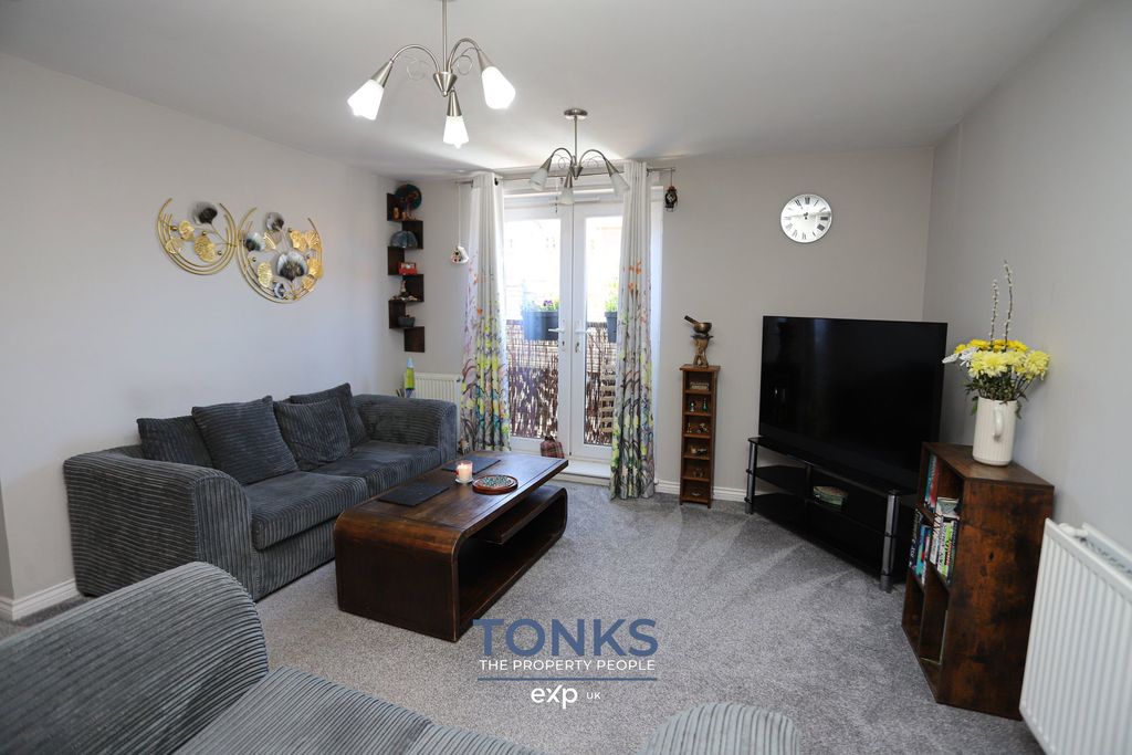 Property photo 3 of 15