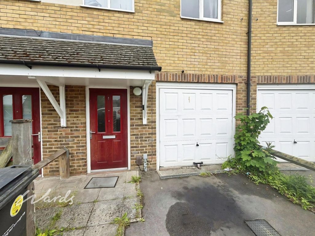 Property photo 1 of 8 Front