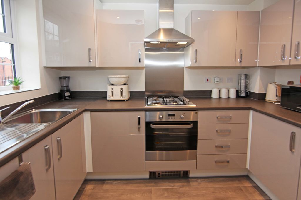 Property photo 2 of 18 Photo 3