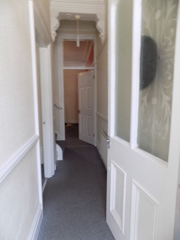 Property photo 2 of 9 Entrance Hall