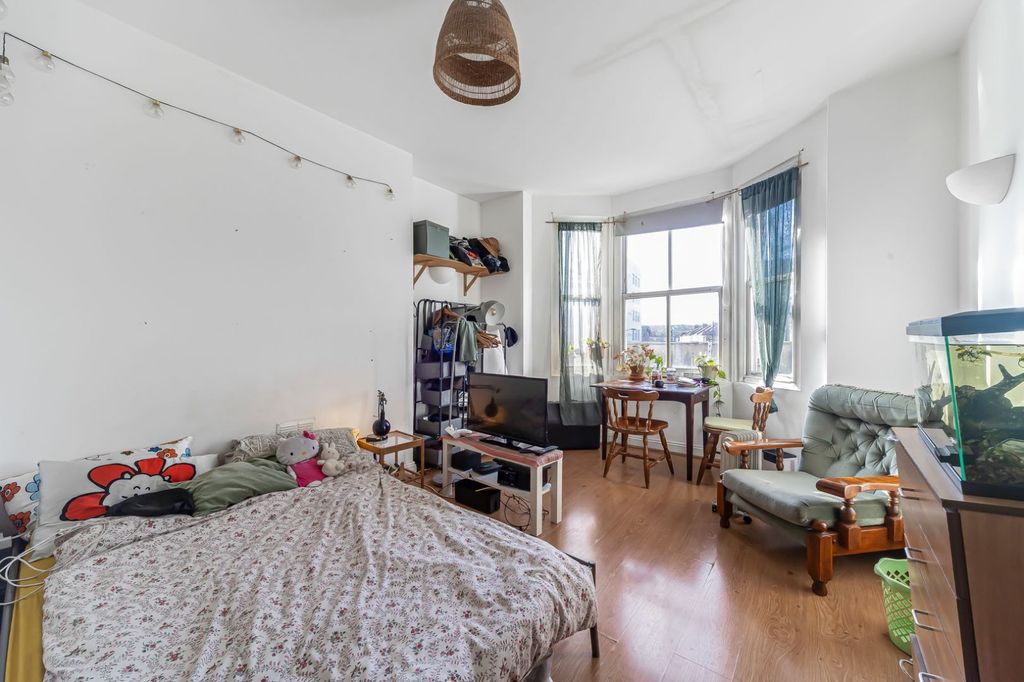 Property photo 2 of 5 Picture No. 05