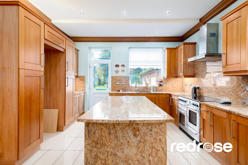 Property photo 3 of 30 St John-37-2500Px