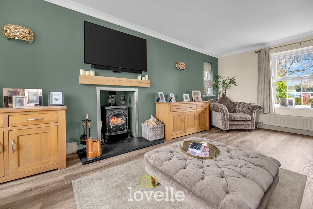 Property photo 2 of 38