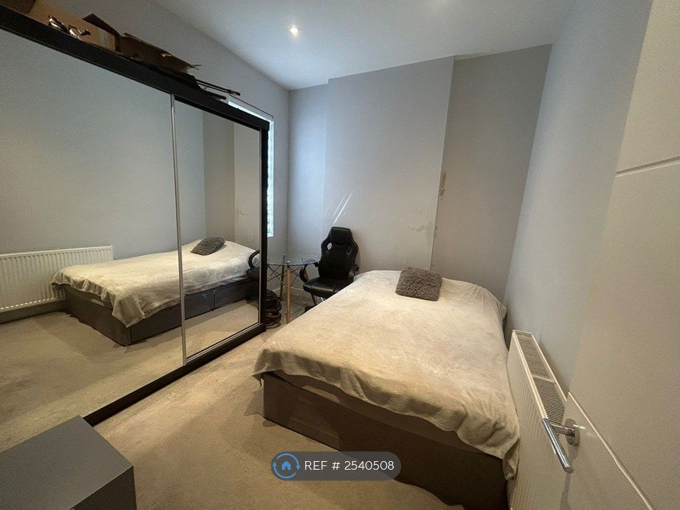 Property photo 3 of 5