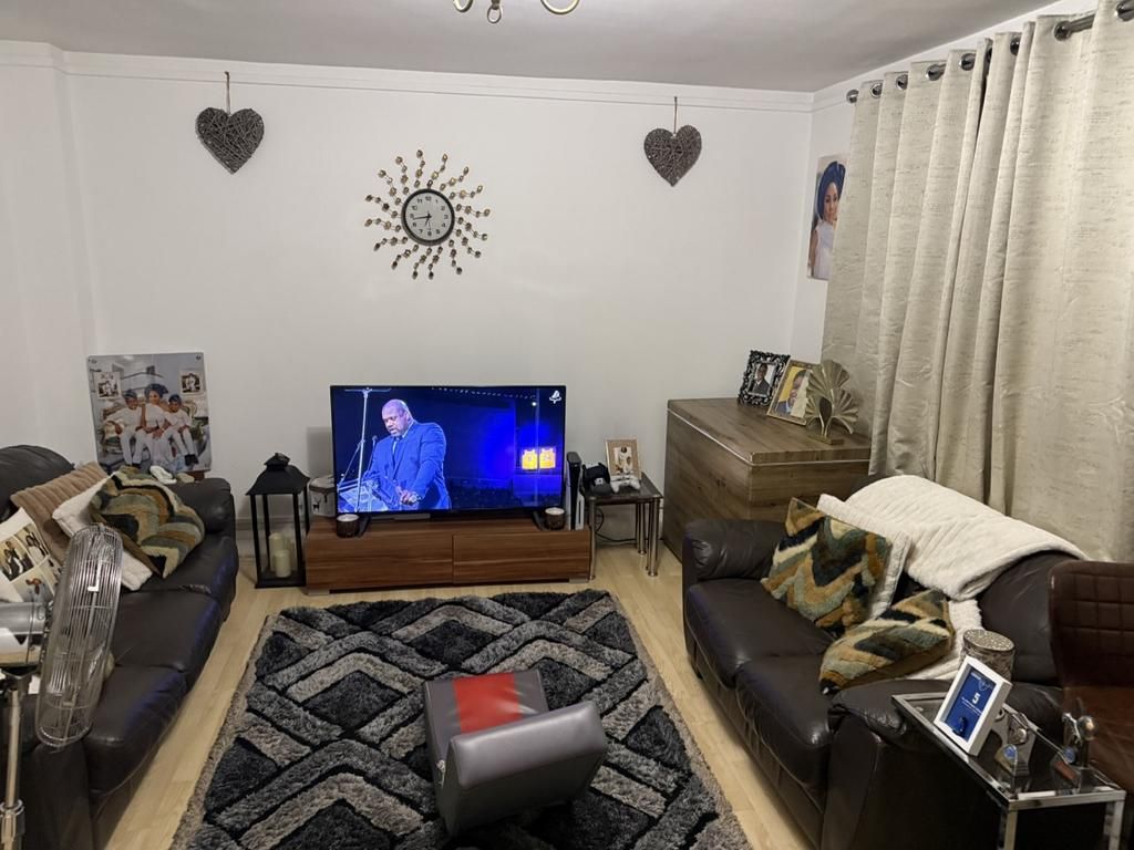 Property photo 2 of 20